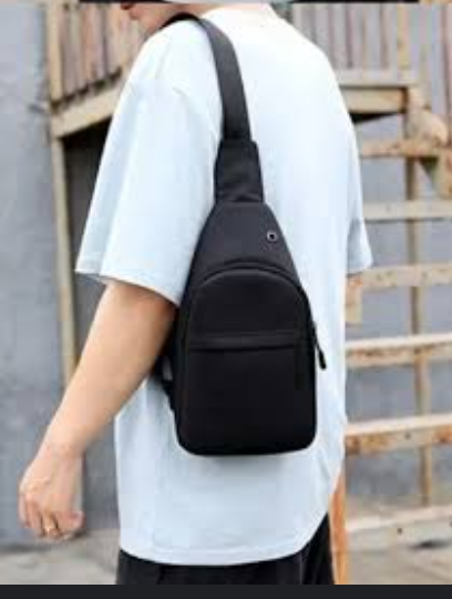 Everyday Essential Shoulder Bag – Lightweight & Convenient
